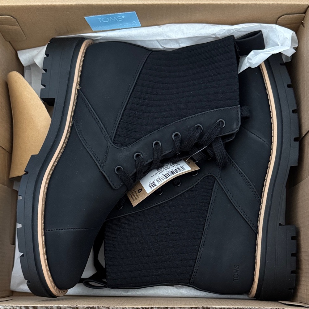 TOMS Women's Black and Tan Boots
